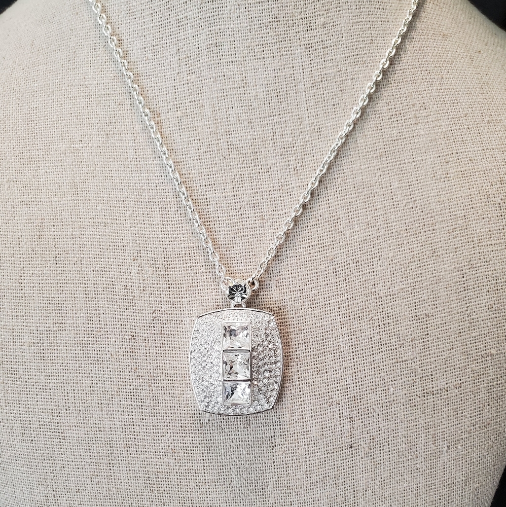 Givenchy Statement Necklace Large - image 4